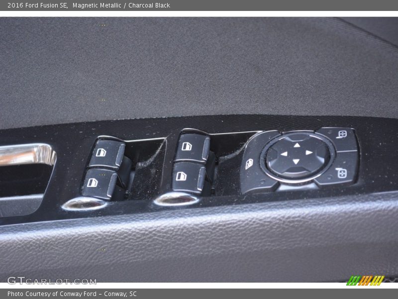 Magnetic Metallic / Charcoal Black 2016 Ford Fusion SE