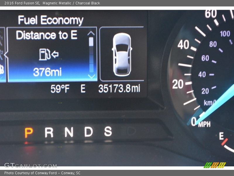 Magnetic Metallic / Charcoal Black 2016 Ford Fusion SE
