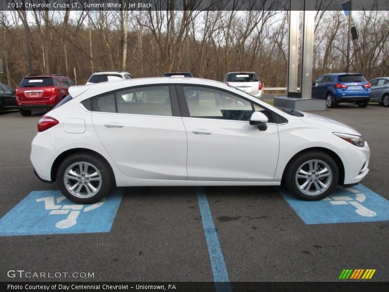 Summit White / Jet Black 2017 Chevrolet Cruze LT