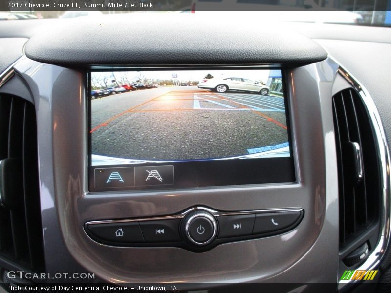 Summit White / Jet Black 2017 Chevrolet Cruze LT