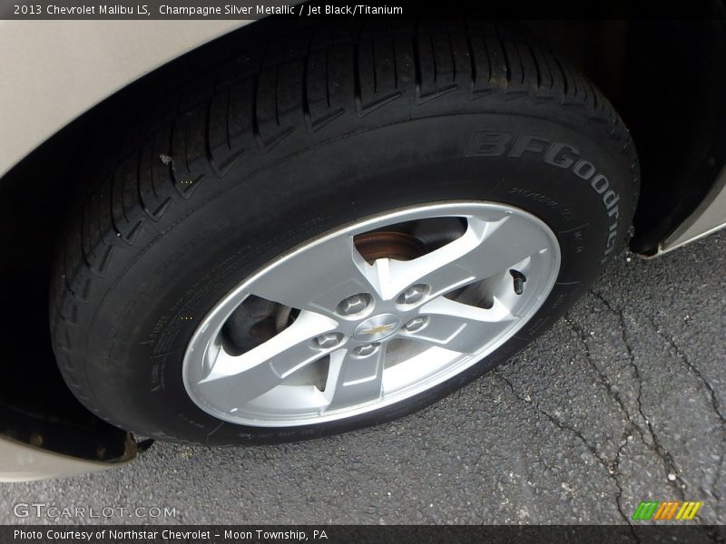 Champagne Silver Metallic / Jet Black/Titanium 2013 Chevrolet Malibu LS
