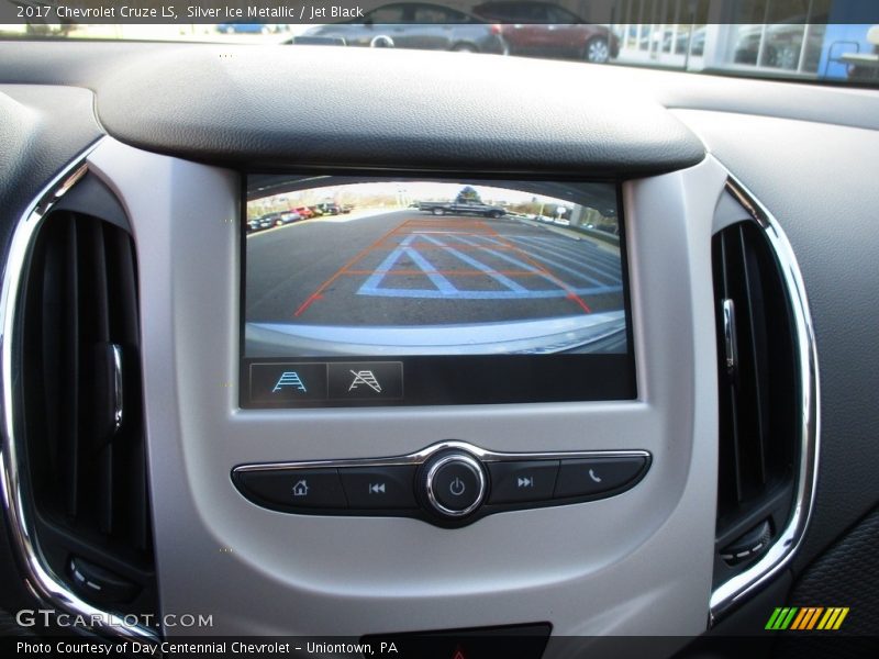 Silver Ice Metallic / Jet Black 2017 Chevrolet Cruze LS