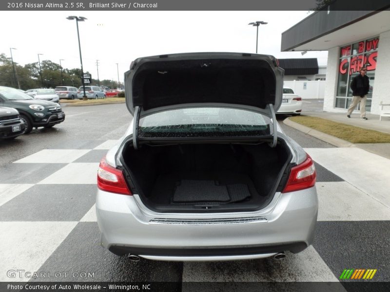 Brilliant Silver / Charcoal 2016 Nissan Altima 2.5 SR