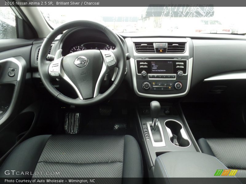 Brilliant Silver / Charcoal 2016 Nissan Altima 2.5 SR