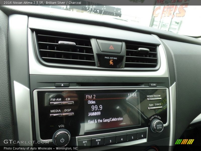 Brilliant Silver / Charcoal 2016 Nissan Altima 2.5 SR