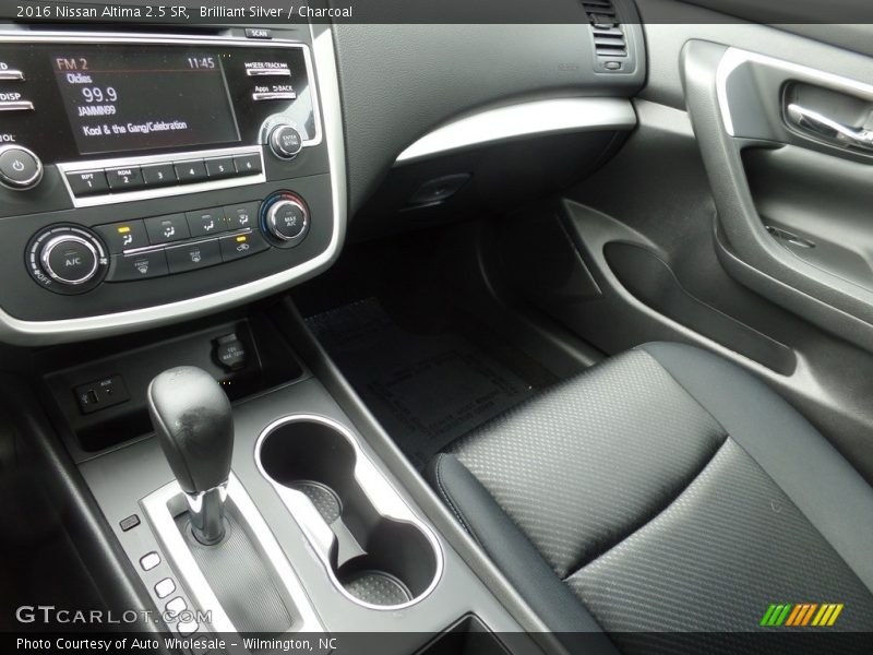 Brilliant Silver / Charcoal 2016 Nissan Altima 2.5 SR