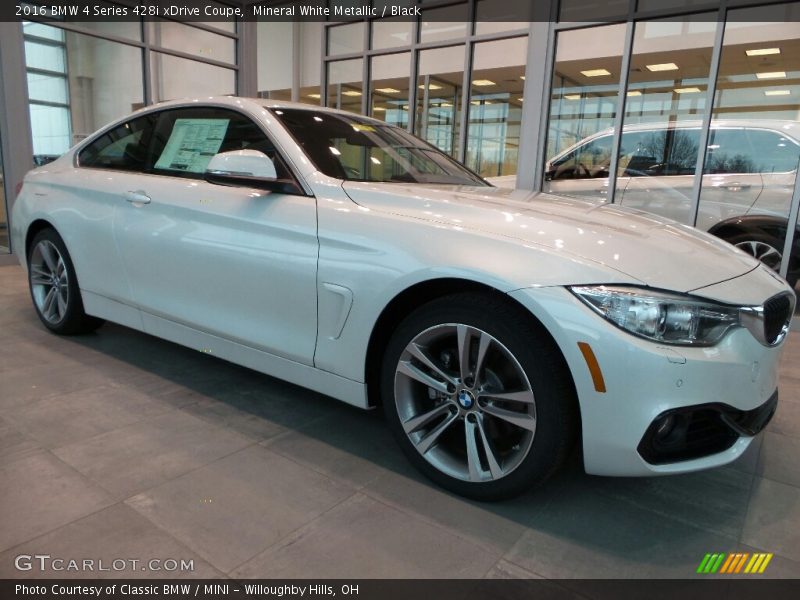 Front 3/4 View of 2016 4 Series 428i xDrive Coupe