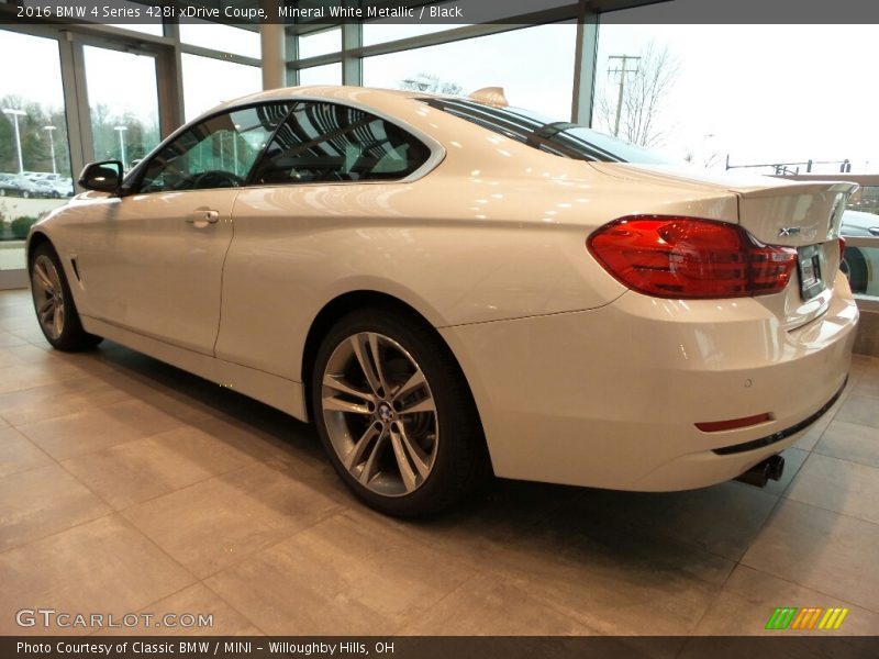 Mineral White Metallic / Black 2016 BMW 4 Series 428i xDrive Coupe