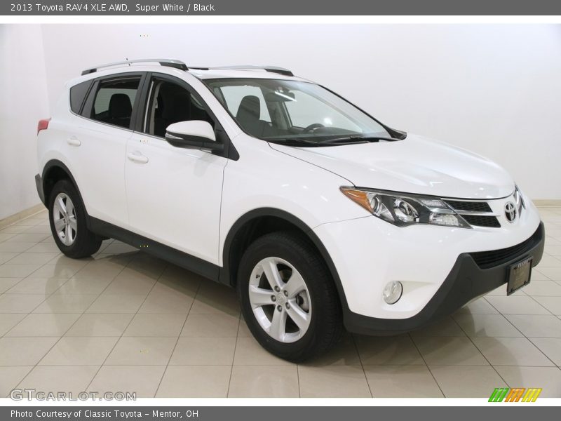 Super White / Black 2013 Toyota RAV4 XLE AWD