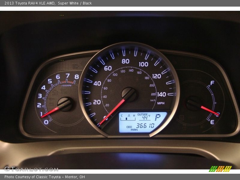 Super White / Black 2013 Toyota RAV4 XLE AWD