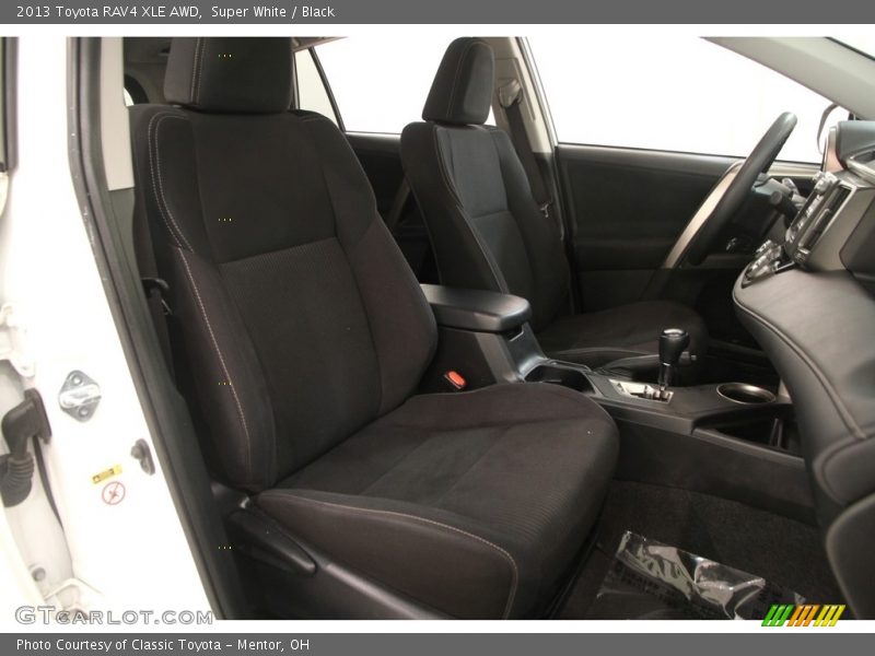 Super White / Black 2013 Toyota RAV4 XLE AWD