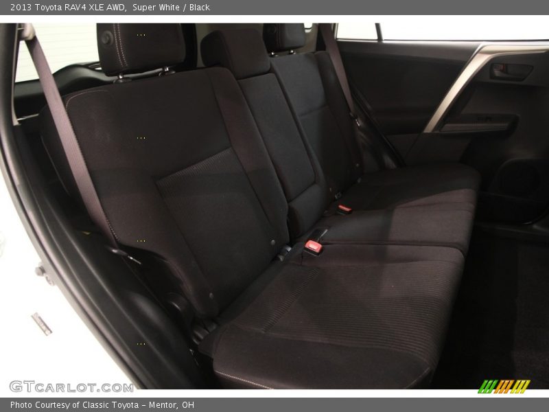 Super White / Black 2013 Toyota RAV4 XLE AWD