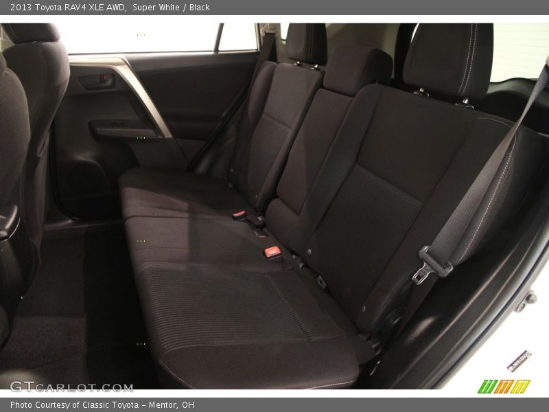 Super White / Black 2013 Toyota RAV4 XLE AWD
