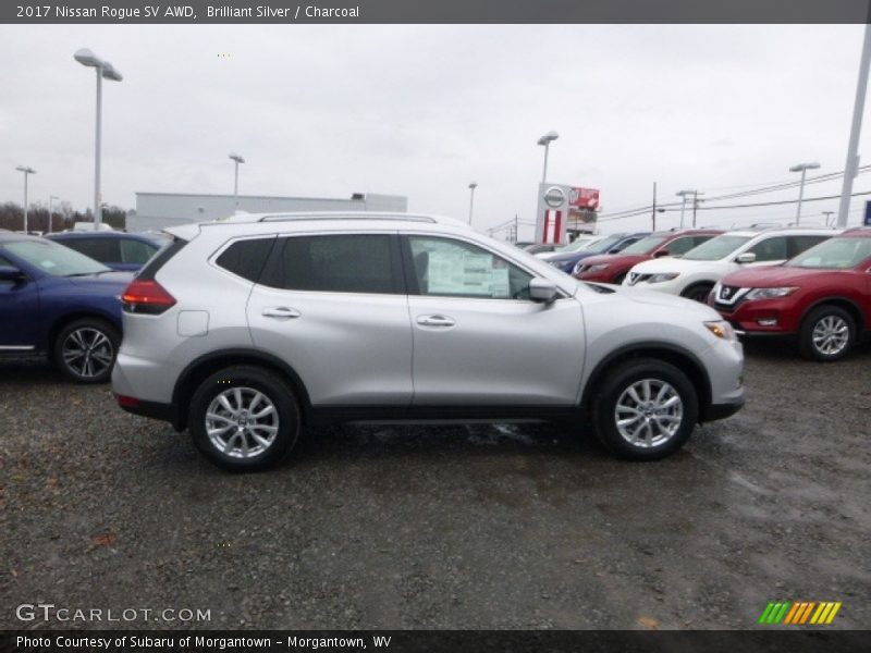 Brilliant Silver / Charcoal 2017 Nissan Rogue SV AWD