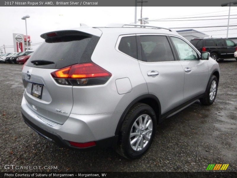Brilliant Silver / Charcoal 2017 Nissan Rogue SV AWD