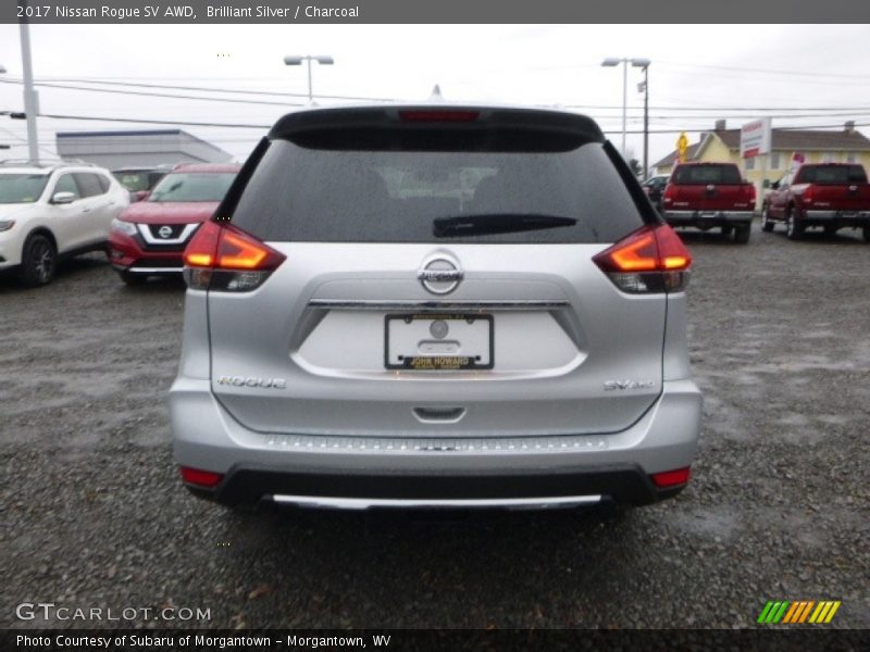 Brilliant Silver / Charcoal 2017 Nissan Rogue SV AWD