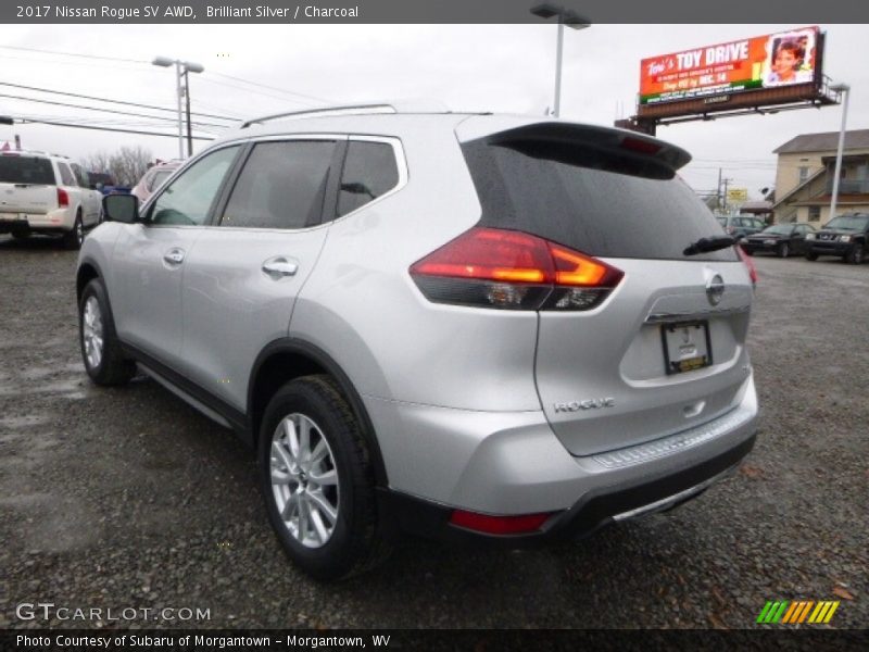 Brilliant Silver / Charcoal 2017 Nissan Rogue SV AWD