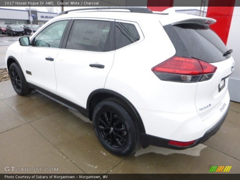 Glacier White / Charcoal 2017 Nissan Rogue SV AWD