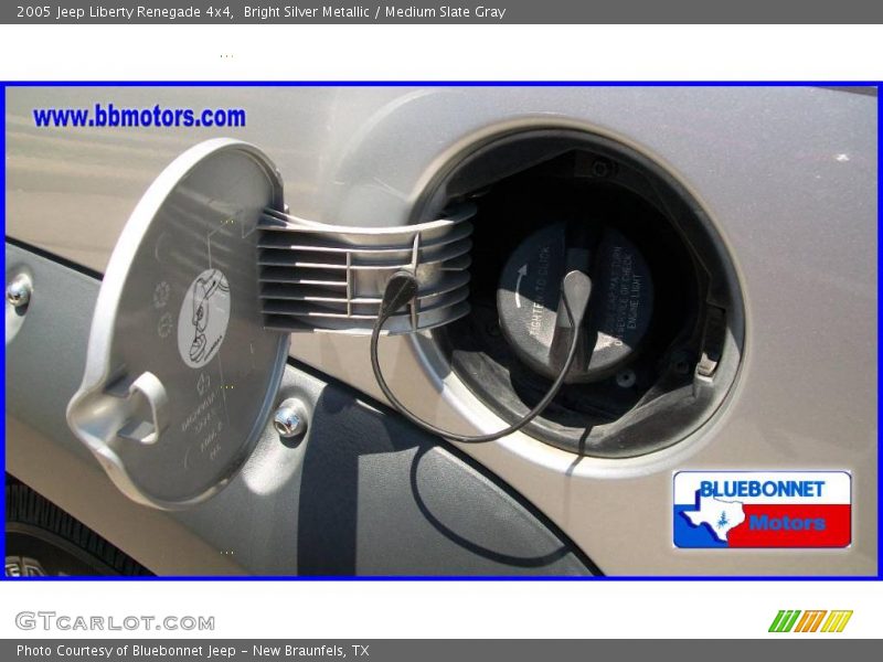 Bright Silver Metallic / Medium Slate Gray 2005 Jeep Liberty Renegade 4x4