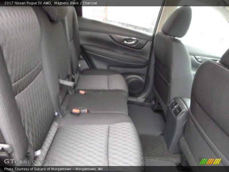 Magnetic Black / Charcoal 2017 Nissan Rogue SV AWD