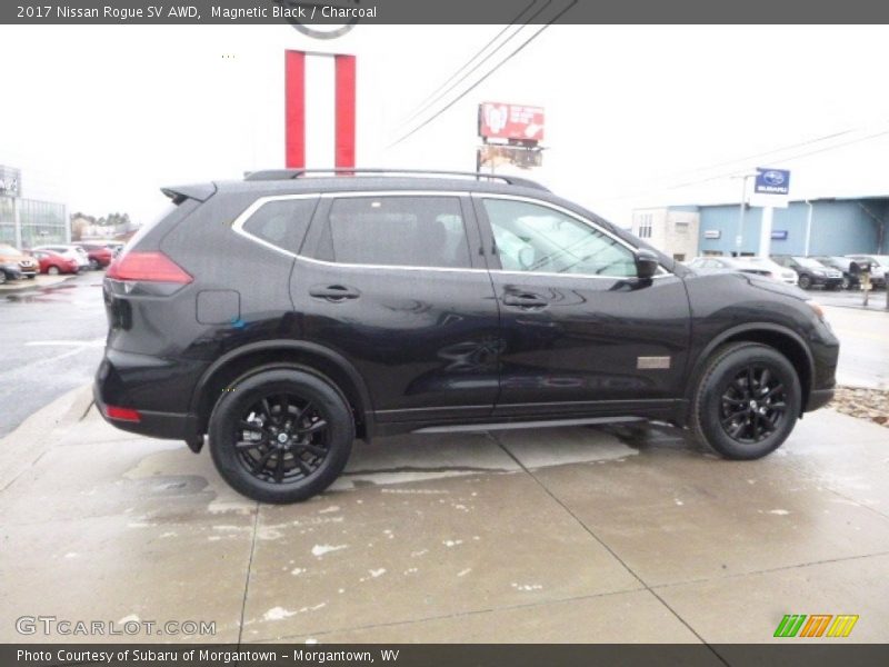 Magnetic Black / Charcoal 2017 Nissan Rogue SV AWD