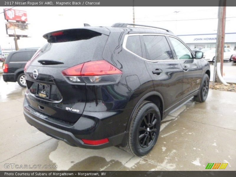 Magnetic Black / Charcoal 2017 Nissan Rogue SV AWD