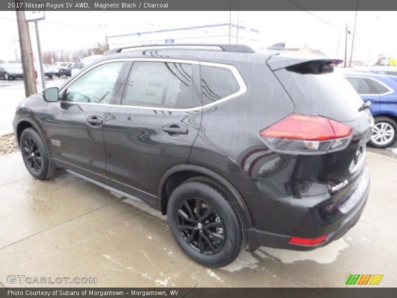 Magnetic Black / Charcoal 2017 Nissan Rogue SV AWD