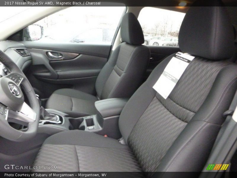 Magnetic Black / Charcoal 2017 Nissan Rogue SV AWD