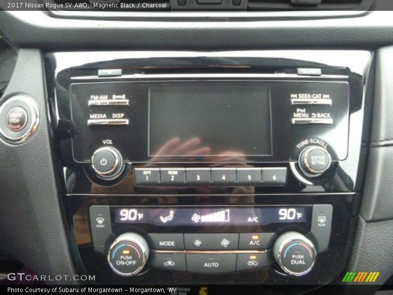 Magnetic Black / Charcoal 2017 Nissan Rogue SV AWD