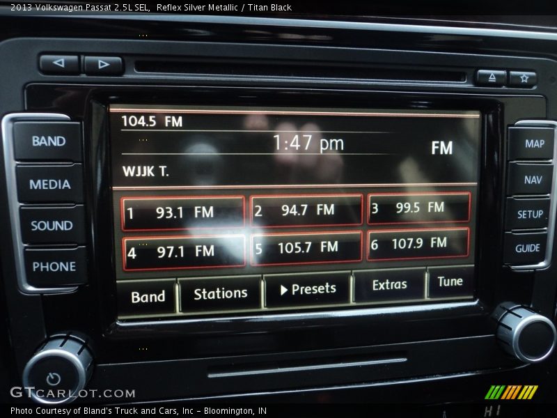 Reflex Silver Metallic / Titan Black 2013 Volkswagen Passat 2.5L SEL