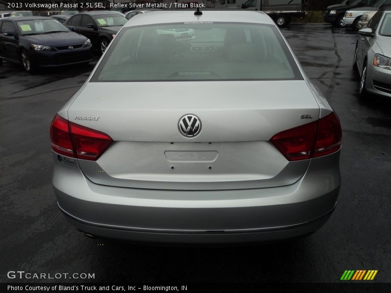 Reflex Silver Metallic / Titan Black 2013 Volkswagen Passat 2.5L SEL