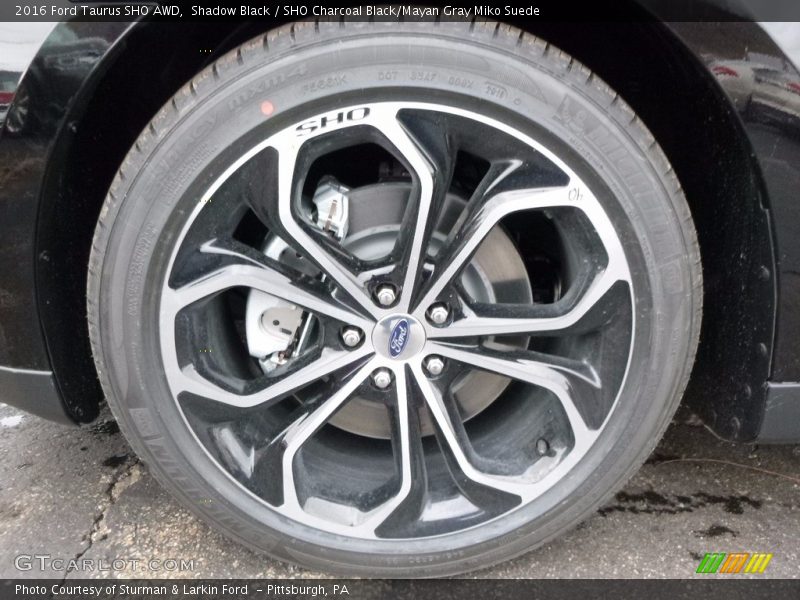  2016 Taurus SHO AWD Wheel