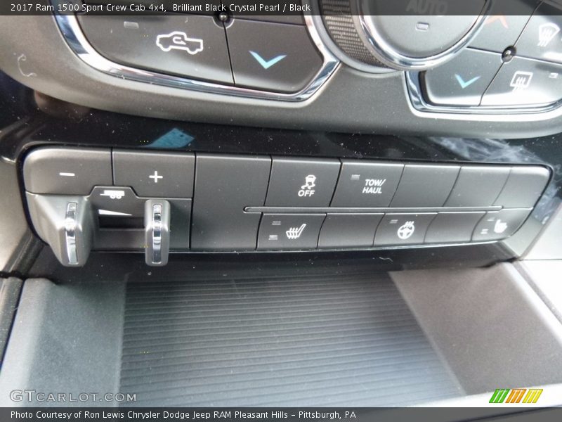 Controls of 2017 1500 Sport Crew Cab 4x4