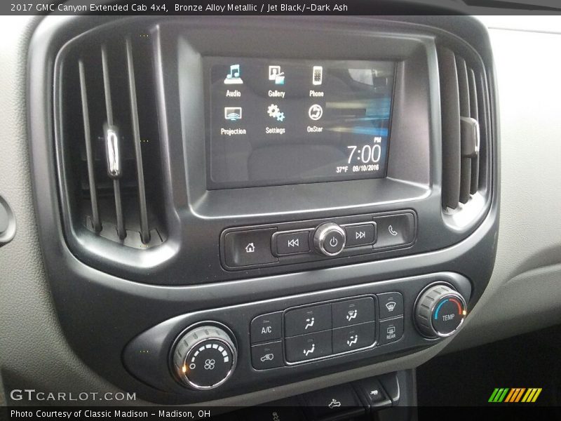 Controls of 2017 Canyon Extended Cab 4x4
