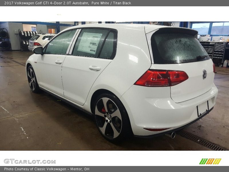 Pure White / Titan Black 2017 Volkswagen Golf GTI 4-Door 2.0T Autobahn