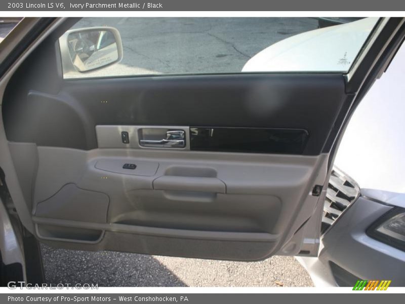Ivory Parchment Metallic / Black 2003 Lincoln LS V6
