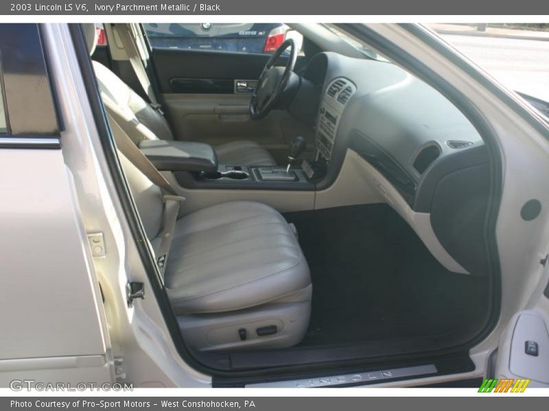 Ivory Parchment Metallic / Black 2003 Lincoln LS V6