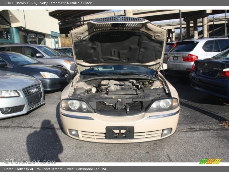 Ivory Parchment Metallic / Black 2003 Lincoln LS V6