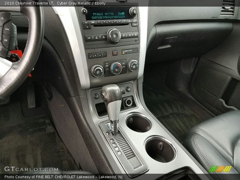 Cyber Gray Metallic / Ebony 2010 Chevrolet Traverse LT