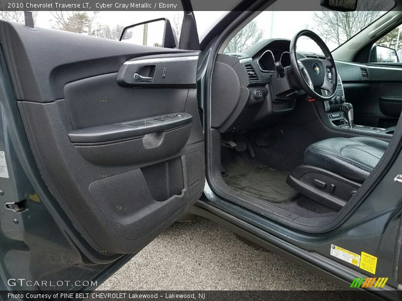Cyber Gray Metallic / Ebony 2010 Chevrolet Traverse LT