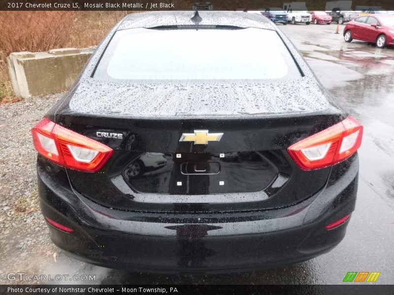 Mosaic Black Metallic / Jet Black 2017 Chevrolet Cruze LS