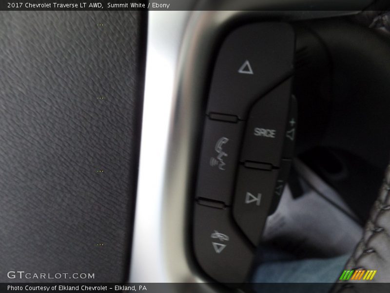 Summit White / Ebony 2017 Chevrolet Traverse LT AWD