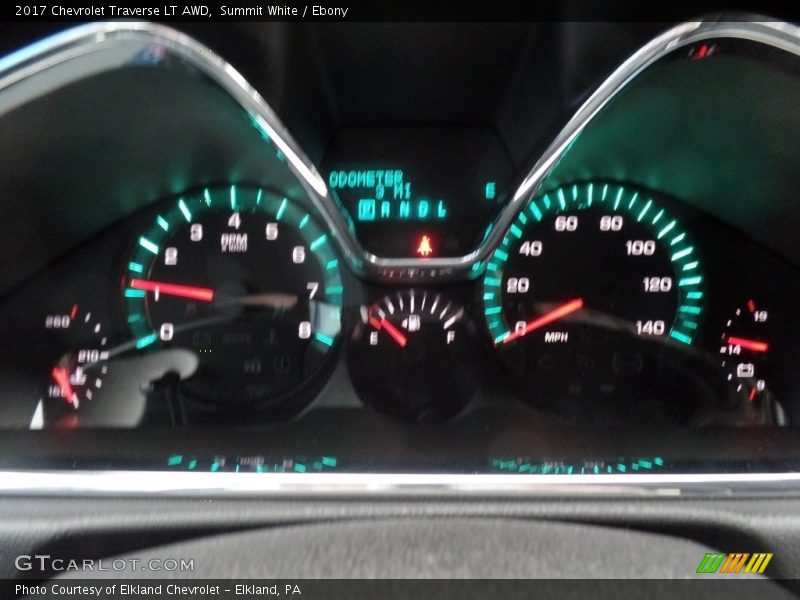 Summit White / Ebony 2017 Chevrolet Traverse LT AWD
