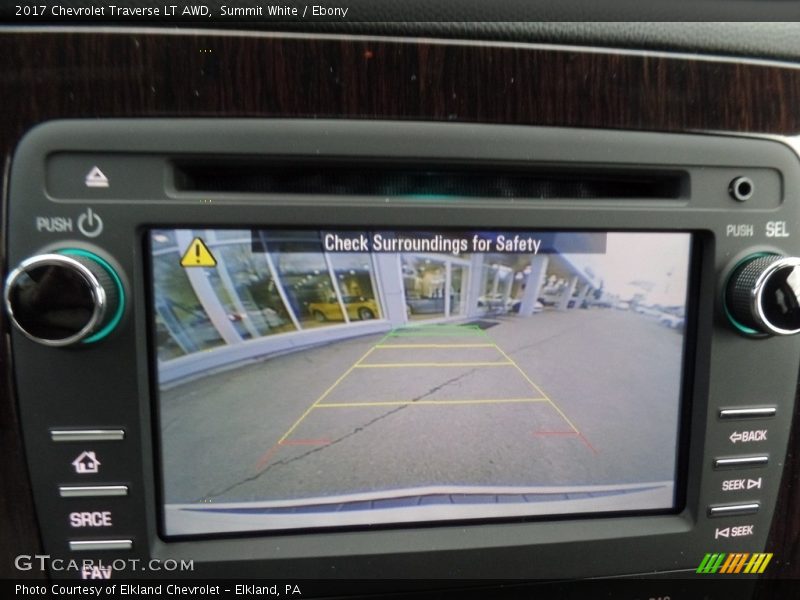 Summit White / Ebony 2017 Chevrolet Traverse LT AWD