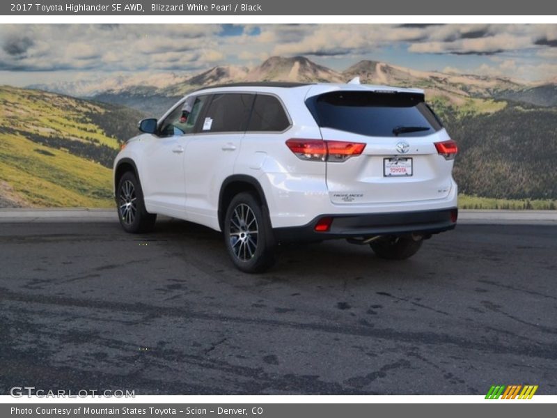 Blizzard White Pearl / Black 2017 Toyota Highlander SE AWD
