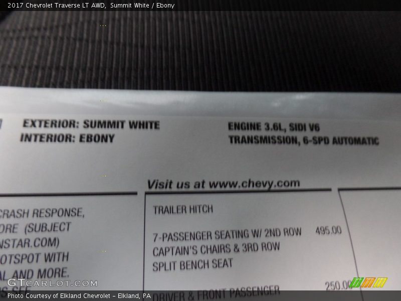 Summit White / Ebony 2017 Chevrolet Traverse LT AWD
