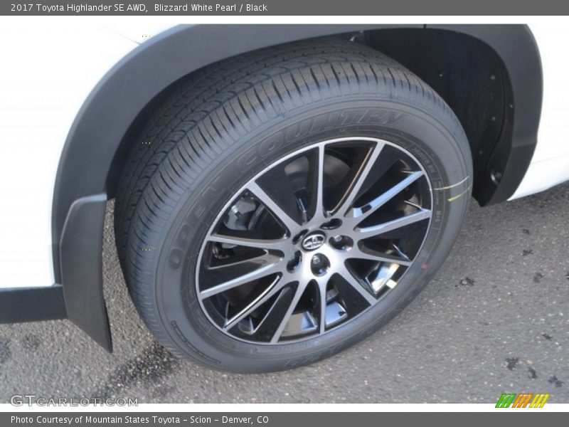 Blizzard White Pearl / Black 2017 Toyota Highlander SE AWD