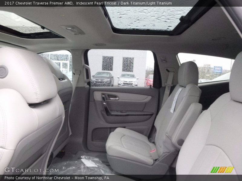 Iridescent Pearl Tricoat / Dark Titanium/Light Titanium 2017 Chevrolet Traverse Premier AWD