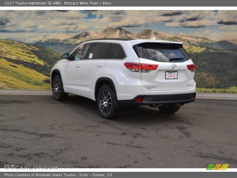 Blizzard White Pearl / Black 2017 Toyota Highlander SE AWD