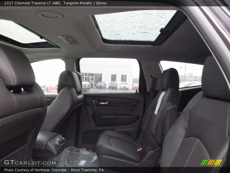 Tungsten Metallic / Ebony 2017 Chevrolet Traverse LT AWD